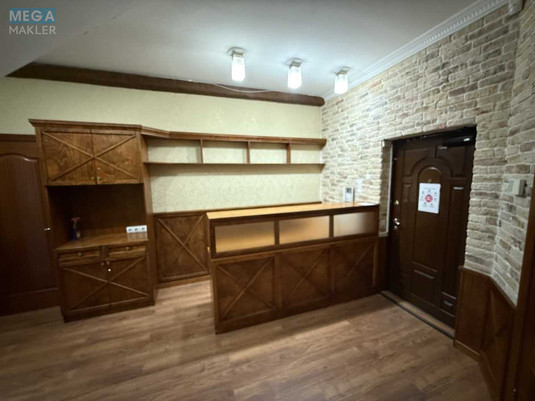 Оренда комерційної нерухомості, 197&nbsp;кв.м, под офис, <a class="location-link" href="/kiev/" title="Недвижимость Київ">Київ</a>, <a class="location-link" href="/kiev/shevchenkovskij/" title="Недвижимость Шевченківський район">Шевченківський р-н</a>, Трехсвятительская ул., 13 (изображение 11)