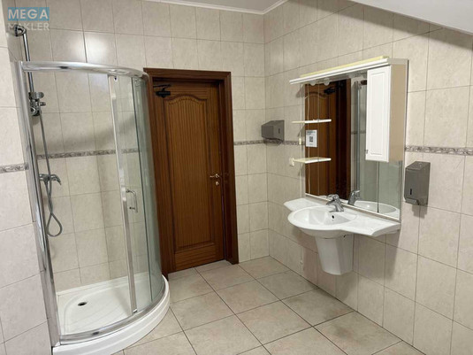 Оренда комерційної нерухомості, 197&nbsp;кв.м, под офис, <a class="location-link" href="/kiev/" title="Недвижимость Київ">Київ</a>, <a class="location-link" href="/kiev/shevchenkovskij/" title="Недвижимость Шевченківський район">Шевченківський р-н</a>, Трехсвятительская ул., 13 (изображение 21)