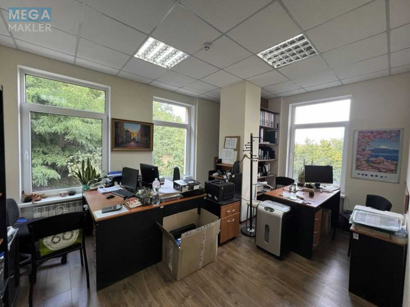 Оренда комерційної нерухомості, 96,50&nbsp;кв.м, под офис, <a class="location-link" href="/kiev/" title="Недвижимость Київ">Київ</a>, <a class="location-link" href="/kiev/podolskij/" title="Недвижимость Подільський район">Подільський р-н</a>, Нижний Вал ул., 15 (изображение 3)