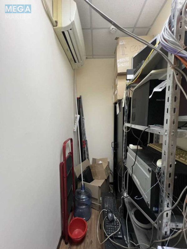 Оренда комерційної нерухомості, 96,50&nbsp;кв.м, под офис, <a class="location-link" href="/kiev/" title="Недвижимость Київ">Київ</a>, <a class="location-link" href="/kiev/podolskij/" title="Недвижимость Подільський район">Подільський р-н</a>, Нижний Вал ул., 15 (изображение 11)