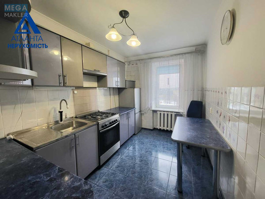 Продаж 3 кімнатної квартири (68/39/8), 8 пов. 9 пов. будинку, <a class="location-link" href="/lutsk/" title="Недвижимость Луцьк">Луцьк</a>, Володимира Івасюка, 52а (изображение 4)