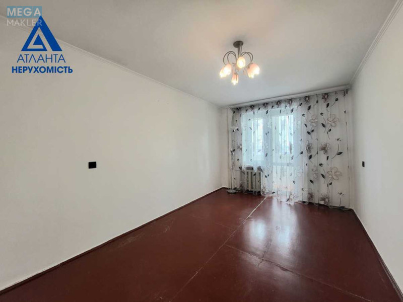 Продаж 3 кімнатної квартири (68/39/8), 8 пов. 9 пов. будинку, <a class="location-link" href="/lutsk/" title="Недвижимость Луцьк">Луцьк</a>, Володимира Івасюка, 52а (изображение 8)