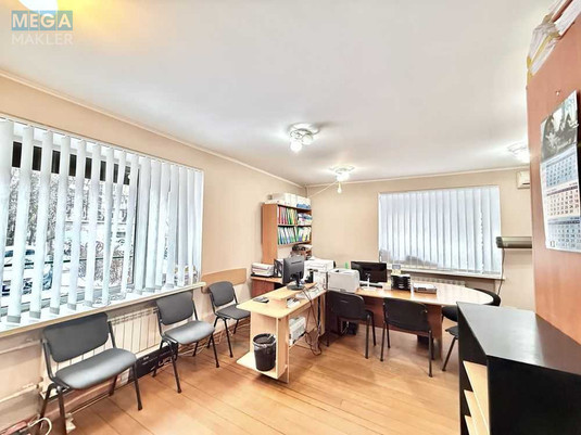 Продаж комерційної нерухомості, 43,90&nbsp;кв.м, под офис, <a class="location-link" href="/kiev/" title="Недвижимость Київ">Київ</a>, <a class="location-link" href="/kiev/pecherskij/" title="Недвижимость Печерський район">Печерський р-н</a>, Чигорина ул., 61А (изображение 4)