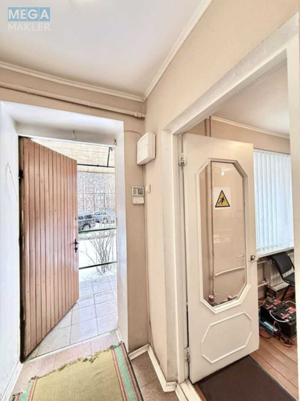 Продаж комерційної нерухомості, 43,90&nbsp;кв.м, под офис, <a class="location-link" href="/kiev/" title="Недвижимость Київ">Київ</a>, <a class="location-link" href="/kiev/pecherskij/" title="Недвижимость Печерський район">Печерський р-н</a>, Чигорина ул., 61А (изображение 13)