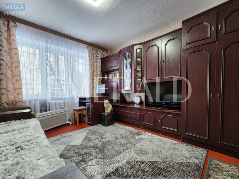 Продаж 5 кімнатної квартири (19,5/?/?), 3 пов. 5 пов. будинку, <a class="location-link" href="/kiev/" title="Недвижимость Київ">Київ</a>, <a class="location-link" href="/kiev/goloseevskij/" title="Недвижимость Голосіївський район">Голосіївський р-н</a>, Сеченова ул., 5 (изображение 3)