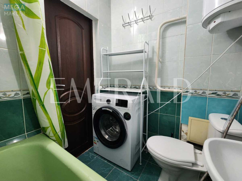 Продаж 5 кімнатної квартири (19,5/?/?), 3 пов. 5 пов. будинку, <a class="location-link" href="/kiev/" title="Недвижимость Київ">Київ</a>, <a class="location-link" href="/kiev/goloseevskij/" title="Недвижимость Голосіївський район">Голосіївський р-н</a>, Сеченова ул., 5 (изображение 9)
