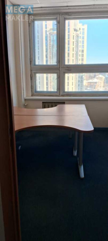 Оренда комерційної нерухомості, 109&nbsp;кв.м, под офис, <a class="location-link" href="/kiev/" title="Недвижимость Київ">Київ</a>, <a class="location-link" href="/kiev/pecherskij/" title="Недвижимость Печерський район">Печерський р-н</a>, Иоанна Павла ІІ ул., 4/6 (изображение 2)