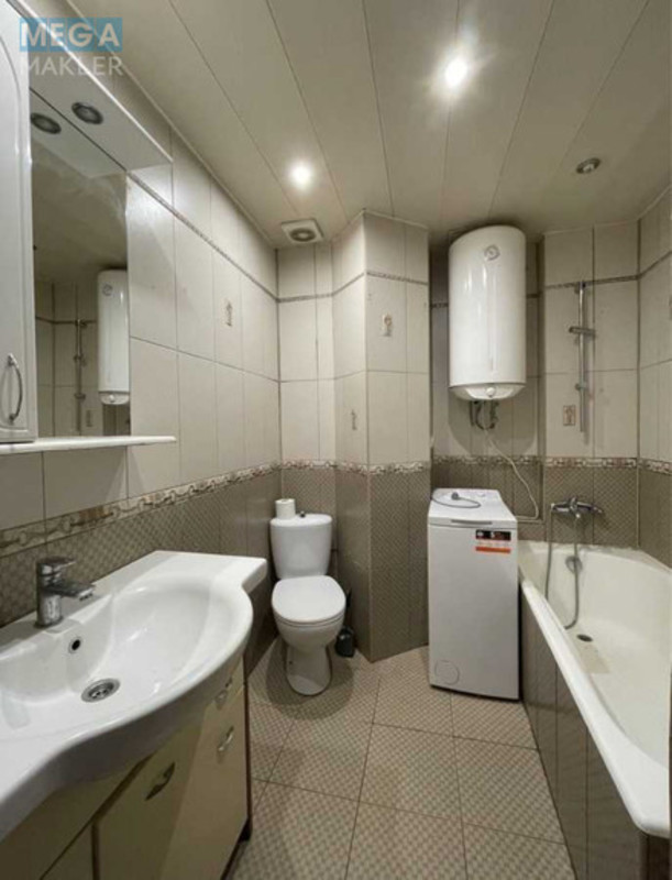 Продаж 4 кімнатної квартири (90/68/8), 6 пов. 6 пов. будинку, <a class="location-link" href="/kiev/" title="Недвижимость Київ">Київ</a>, <a class="location-link" href="/kiev/shevchenkovskij/" title="Недвижимость Шевченківський район">Шевченківський р-н</a>, Тараса Шевченко бульв., 58 (изображение 2)