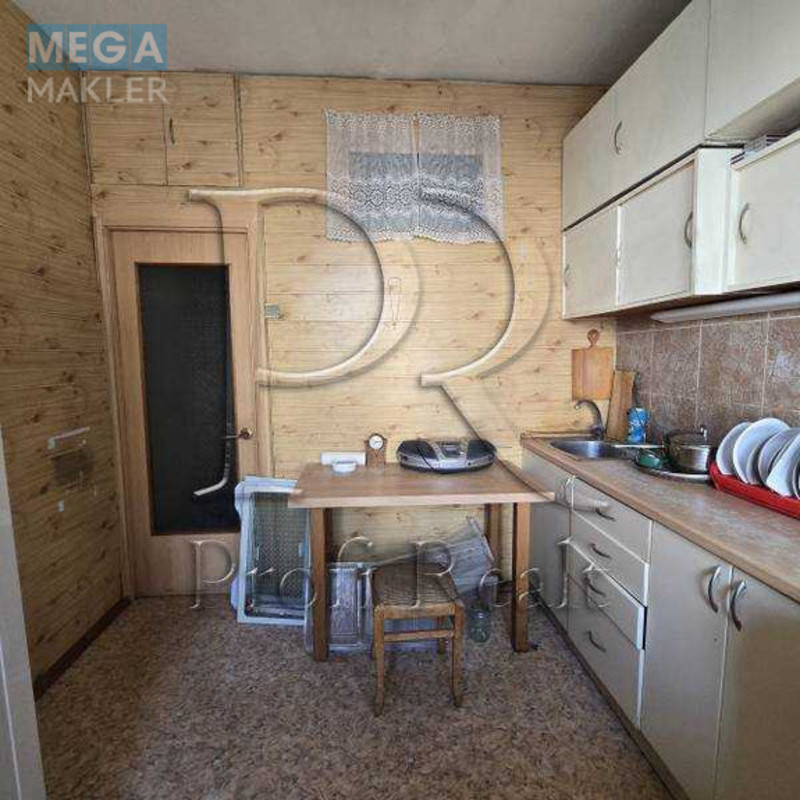 Продаж 3 кімнатної квартири (81/50/7), 8 пов. 9 пов. будинку, <a class="location-link" href="/kiev/" title="Недвижимость Київ">Київ</a>, <a class="location-link" href="/kiev/solomenskij/" title="Недвижимость Солом'янський район">Солом'янський р-н</a>, Липківського Василя Митрополита вулиця, 37 (изображение 2)