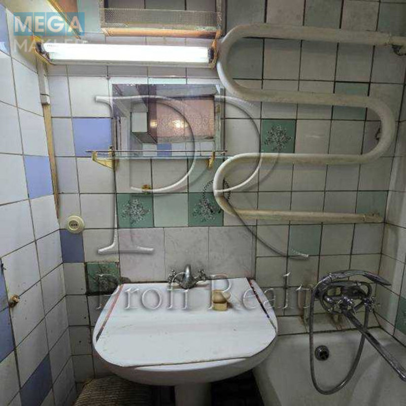 Продаж 3 кімнатної квартири (81/50/7), 8 пов. 9 пов. будинку, <a class="location-link" href="/kiev/" title="Недвижимость Київ">Київ</a>, <a class="location-link" href="/kiev/solomenskij/" title="Недвижимость Солом'янський район">Солом'янський р-н</a>, Липківського Василя Митрополита вулиця, 37 (изображение 15)