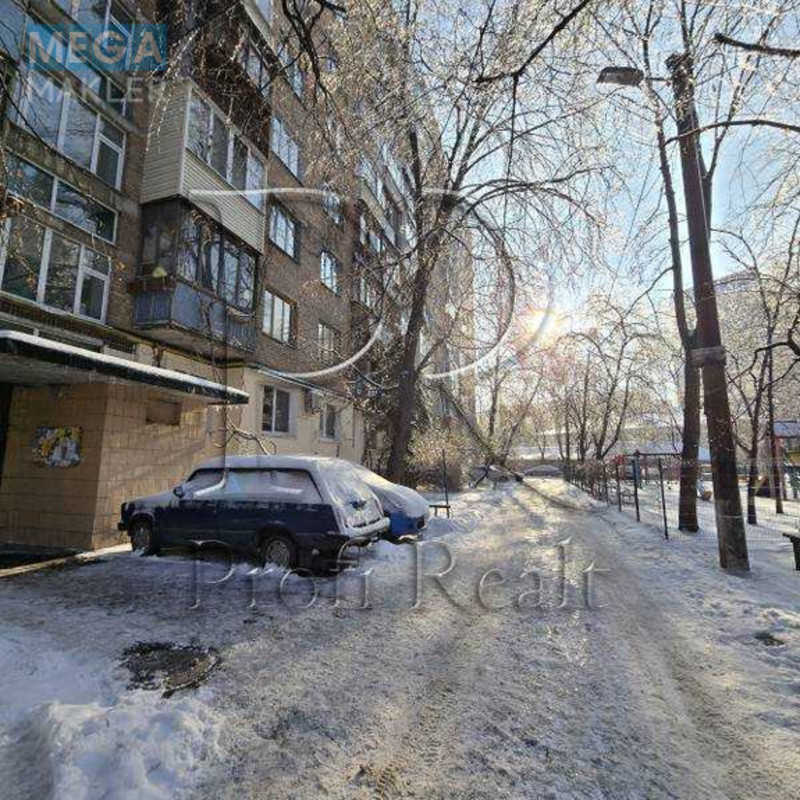 Продаж 3 кімнатної квартири (81/50/7), 8 пов. 9 пов. будинку, <a class="location-link" href="/kiev/" title="Недвижимость Київ">Київ</a>, <a class="location-link" href="/kiev/solomenskij/" title="Недвижимость Солом'янський район">Солом'янський р-н</a>, Липківського Василя Митрополита вулиця, 37 (изображение 19)