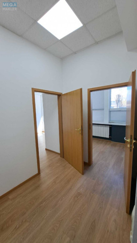 Оренда комерційної нерухомості, 66&nbsp;кв.м, под офис, <a class="location-link" href="/kiev/" title="Недвижимость Київ">Київ</a>, <a class="location-link" href="/kiev/dneprovskij/" title="Недвижимость Дніпровський район">Дніпровський р-н</a>, Евгения Сверстюка ул., 11Б (изображение 10)