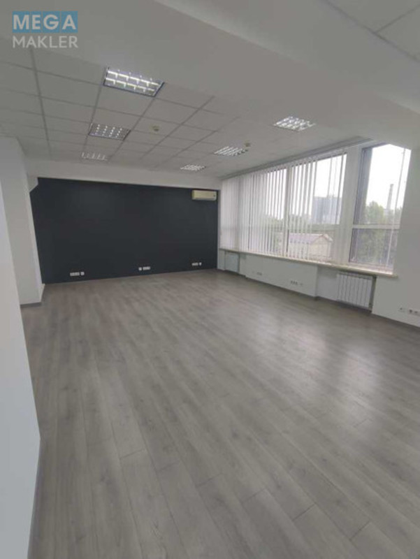 Оренда комерційної нерухомості, 70&nbsp;кв.м, под офис, <a class="location-link" href="/kiev/" title="Недвижимость Київ">Київ</a>, <a class="location-link" href="/kiev/dneprovskij/" title="Недвижимость Дніпровський район">Дніпровський р-н</a>, Евгения Сверстюка ул., 11 (изображение 2)