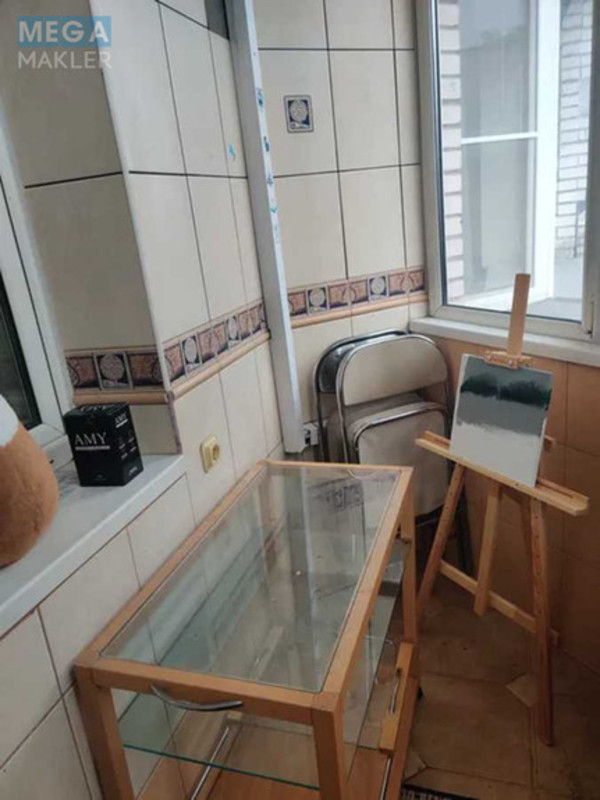 Оренда 1 кімнатної квартири, <a class="location-link" href="/kiev/" title="Недвижимость Київ">Київ</a>, <a class="location-link" href="/kiev/solomenskij/" title="Недвижимость Солом'янський район">Солом'янський р-н</a>, Андрія Головка вул., 12 (изображение 4)