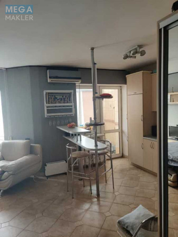 Оренда 1 кімнатної квартири, <a class="location-link" href="/kiev/" title="Недвижимость Київ">Київ</a>, <a class="location-link" href="/kiev/solomenskij/" title="Недвижимость Солом'янський район">Солом'янський р-н</a>, Андрія Головка вул., 12 (изображение 10)