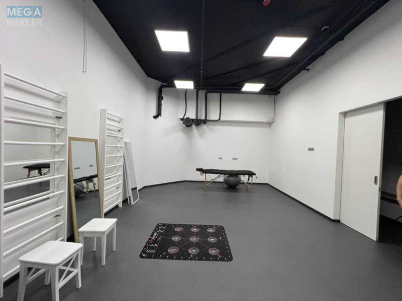 Продаж комерційної нерухомості, 153,40&nbsp;кв.м, под офис, <a class="location-link" href="/kiev/" title="Недвижимость Київ">Київ</a>, <a class="location-link" href="/kiev/solomenskij/" title="Недвижимость Солом'янський район">Солом'янський р-н</a>, Кудряшова ул., 18А (изображение 7)