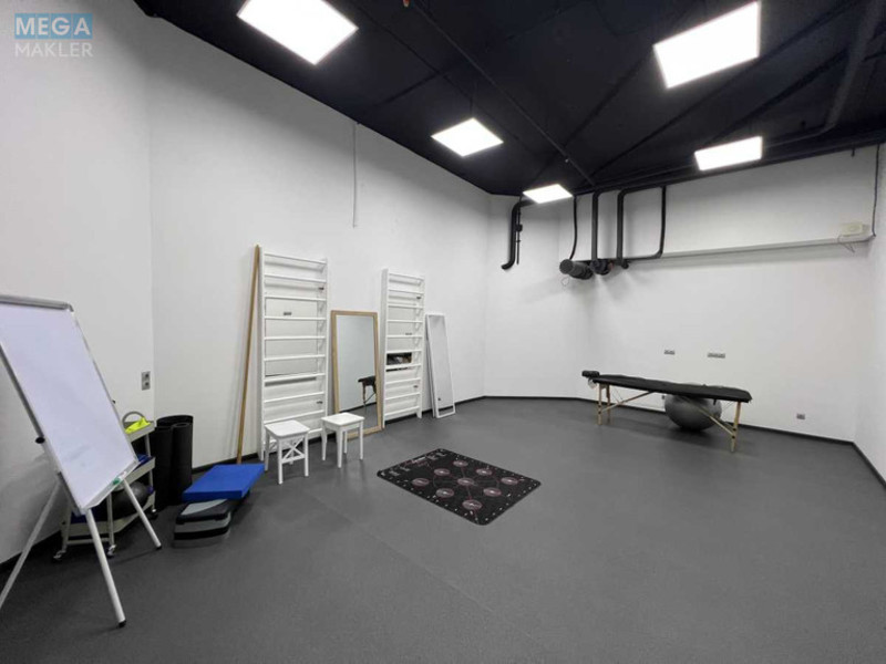 Продаж комерційної нерухомості, 153,40&nbsp;кв.м, под офис, <a class="location-link" href="/kiev/" title="Недвижимость Київ">Київ</a>, <a class="location-link" href="/kiev/solomenskij/" title="Недвижимость Солом'янський район">Солом'янський р-н</a>, Кудряшова ул., 18А (изображение 8)