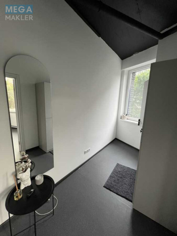 Продаж комерційної нерухомості, 153,40&nbsp;кв.м, под офис, <a class="location-link" href="/kiev/" title="Недвижимость Київ">Київ</a>, <a class="location-link" href="/kiev/solomenskij/" title="Недвижимость Солом'янський район">Солом'янський р-н</a>, Кудряшова ул., 18А (изображение 10)