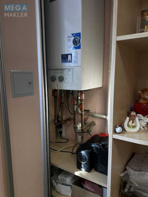 Оренда комерційної нерухомості, 300&nbsp;кв.м, под офис, <a class="location-link" href="/kiev/" title="Недвижимость Київ">Київ</a>, <a class="location-link" href="/kiev/svyatoshinskij/" title="Недвижимость Святошинський район">Святошинський р-н</a>, Рубежівський пров., 20 (изображение 5)