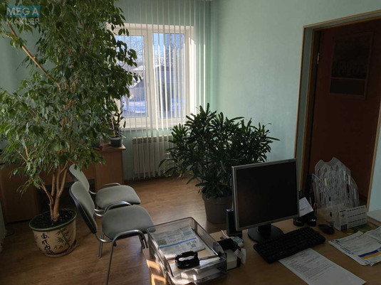 Оренда комерційної нерухомості, 300&nbsp;кв.м, под офис, <a class="location-link" href="/kiev/" title="Недвижимость Київ">Київ</a>, <a class="location-link" href="/kiev/svyatoshinskij/" title="Недвижимость Святошинський район">Святошинський р-н</a>, Рубежівський пров., 20 (изображение 11)