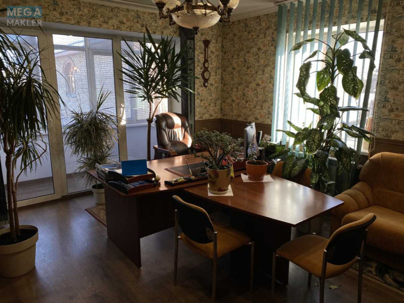 Оренда комерційної нерухомості, 300&nbsp;кв.м, под офис, <a class="location-link" href="/kiev/" title="Недвижимость Київ">Київ</a>, <a class="location-link" href="/kiev/svyatoshinskij/" title="Недвижимость Святошинський район">Святошинський р-н</a>, Рубежівський пров., 20 (изображение 13)