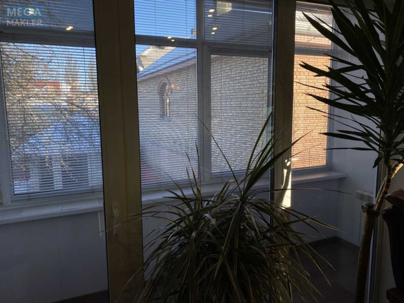 Оренда комерційної нерухомості, 300&nbsp;кв.м, под офис, <a class="location-link" href="/kiev/" title="Недвижимость Київ">Київ</a>, <a class="location-link" href="/kiev/svyatoshinskij/" title="Недвижимость Святошинський район">Святошинський р-н</a>, Рубежівський пров., 20 (изображение 15)