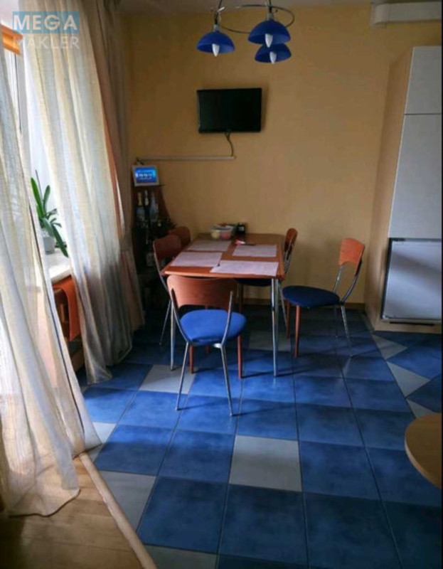 Оренда 3 кімнатної квартири, <a class="location-link" href="/kiev/" title="Недвижимость Київ">Київ</a>, <a class="location-link" href="/kiev/solomenskij/" title="Недвижимость Солом'янський район">Солом'янський р-н</a>, Вузівська вул., 5 (изображение 11)