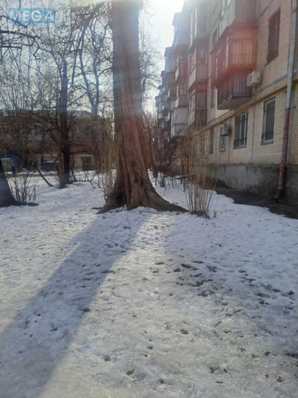 Продаж 2 кімнатної квартири (42/30/6), 1 пов. 5 пов. будинку, <a class="location-link" href="/kiev/" title="Недвижимость Київ">Київ</a>, <a class="location-link" href="/kiev/shevchenkovskij/" title="Недвижимость Шевченківський район">Шевченківський р-н</a>, Щусєва вул., 12 (изображение 2)