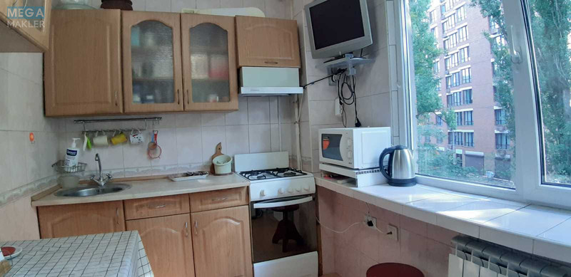 Оренда 2 кімнатної квартири, <a class="location-link" href="/kiev/" title="Недвижимость Київ">Київ</a>, <a class="location-link" href="/kiev/solomenskij/" title="Недвижимость Солом'янський район">Солом'янський р-н</a>, Златопольская ул., 4 (изображение 2)