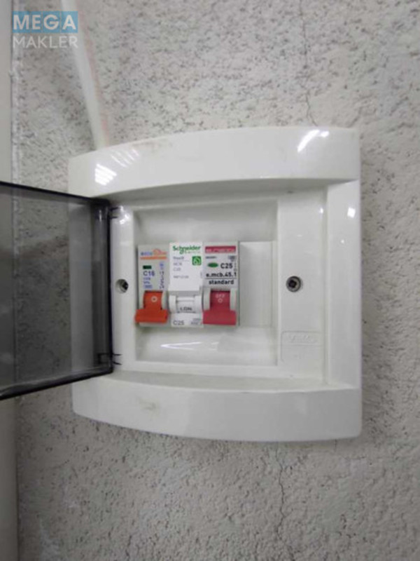 Продаж комерційної нерухомості, 57&nbsp;кв.м, под офис, <a class="location-link" href="/kiev/" title="Недвижимость Київ">Київ</a>, <a class="location-link" href="/kiev/darnickij/" title="Недвижимость Дарницький район">Дарницький р-н</a>, Євгена Харченка вул., 47 (изображение 17)