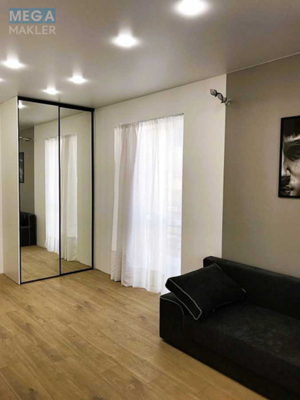 Продаж 1 кімнатної квартири (32/17/6,5), 3 пов. 5 пов. будинку, <a class="location-link" href="/kiev/" title="Недвижимость Київ">Київ</a>, <a class="location-link" href="/kiev/svyatoshinskij/" title="Недвижимость Святошинський район">Святошинський р-н</a>, Обухівська вул., 91 (изображение 4)