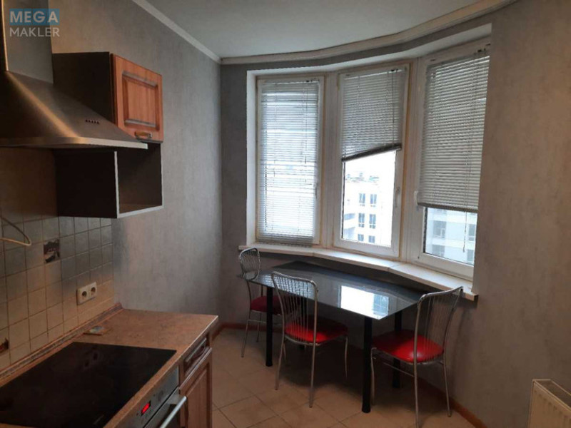 Оренда 2 кімнатної квартири, <a class="location-link" href="/kiev/" title="Недвижимость Київ">Київ</a>, <a class="location-link" href="/kiev/dneprovskij/" title="Недвижимость Дніпровський район">Дніпровський р-н</a>, Митрополита Андрея Шептицького вул., 10 (изображение 2)