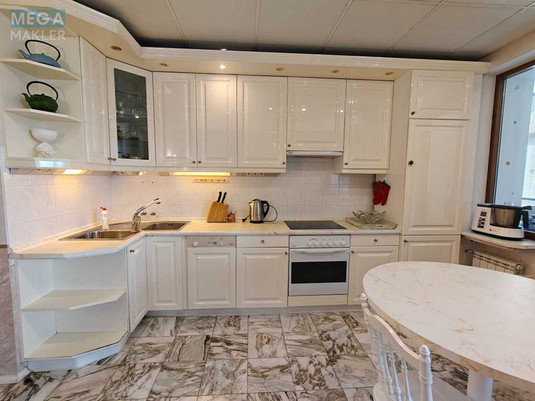 Оренда 3 кімнатної квартири, <a class="location-link" href="/kiev/" title="Недвижимость Київ">Київ</a>, <a class="location-link" href="/kiev/pecherskij/" title="Недвижимость Печерський район">Печерський р-н</a>, Лесі Українки бульв., 21а (изображение 2)