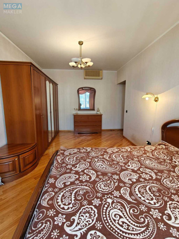 Оренда 3 кімнатної квартири, <a class="location-link" href="/kiev/" title="Недвижимость Київ">Київ</a>, <a class="location-link" href="/kiev/pecherskij/" title="Недвижимость Печерський район">Печерський р-н</a>, Лесі Українки бульв., 21а (изображение 8)