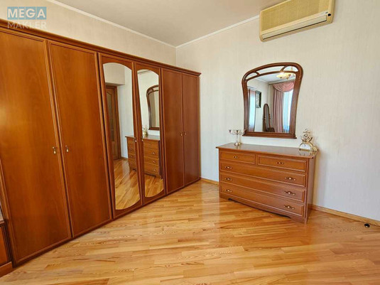 Оренда 3 кімнатної квартири, <a class="location-link" href="/kiev/" title="Недвижимость Київ">Київ</a>, <a class="location-link" href="/kiev/pecherskij/" title="Недвижимость Печерський район">Печерський р-н</a>, Лесі Українки бульв., 21а (изображение 10)