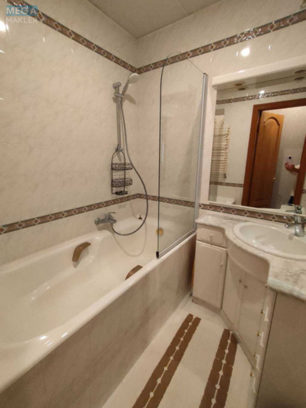 Оренда 3 кімнатної квартири, <a class="location-link" href="/kiev/" title="Недвижимость Київ">Київ</a>, <a class="location-link" href="/kiev/pecherskij/" title="Недвижимость Печерський район">Печерський р-н</a>, Лесі Українки бульв., 21а (изображение 17)