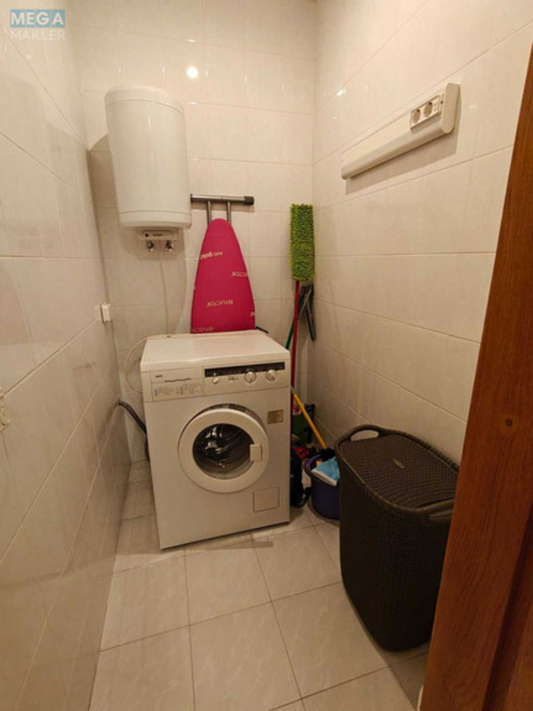 Оренда 3 кімнатної квартири, <a class="location-link" href="/kiev/" title="Недвижимость Київ">Київ</a>, <a class="location-link" href="/kiev/pecherskij/" title="Недвижимость Печерський район">Печерський р-н</a>, Лесі Українки бульв., 21а (изображение 18)