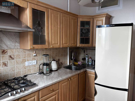 Оренда 2 кімнатної квартири, <a class="location-link" href="/kiev/" title="Недвижимость Київ">Київ</a>, <a class="location-link" href="/kiev/pecherskij/" title="Недвижимость Печерський район">Печерський р-н</a>, Кропивницкого ул., 18 (изображение 10)