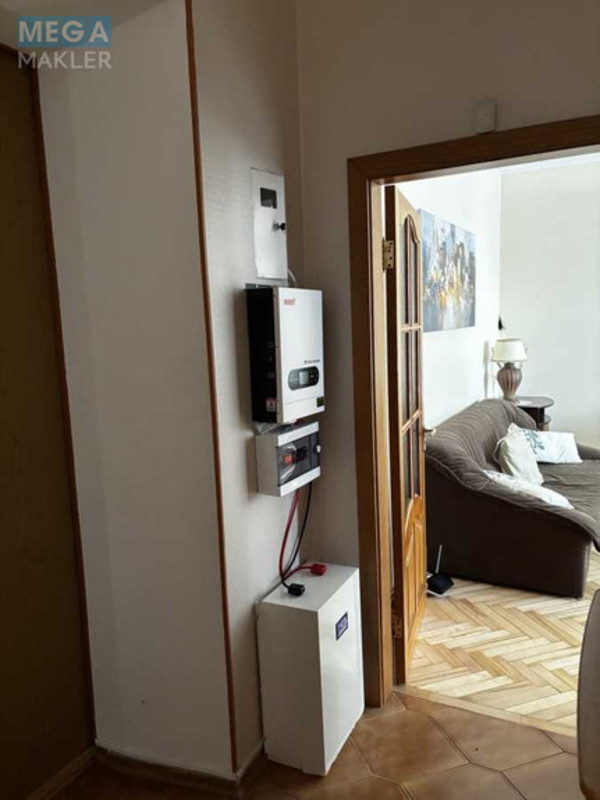 Оренда 2 кімнатної квартири, <a class="location-link" href="/kiev/" title="Недвижимость Київ">Київ</a>, <a class="location-link" href="/kiev/pecherskij/" title="Недвижимость Печерський район">Печерський р-н</a>, Кропивницкого ул., 18 (изображение 11)