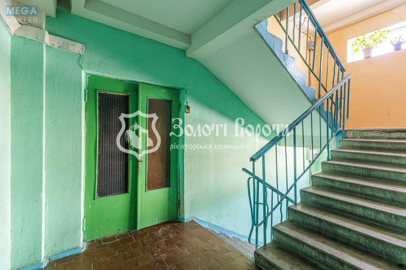 Продаж 1 кімнатної квартири (39/18/10), 9 пов. 10 пов. будинку, <a class="location-link" href="/kiev/" title="Недвижимость Київ">Київ</a>, <a class="location-link" href="/kiev/desnyanskij/" title="Недвижимость Деснянський район">Деснянський р-н</a>, Сержа Лифаря вул., 16 (изображение 12)