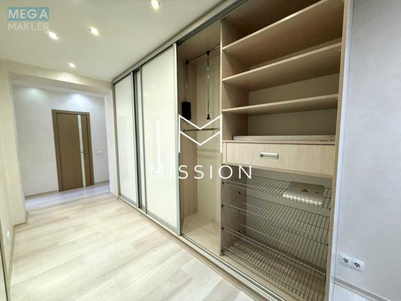 Продаж 3 кімнатної квартири (102/58,5/18,9), 2 пов. 13 пов. будинку, <a class="location-link" href="/kiev/" title="Недвижимость Київ">Київ</a>, <a class="location-link" href="/kiev/goloseevskij/" title="Недвижимость Голосіївський район">Голосіївський р-н</a>, Михайла Ломоносова вул., 54А (изображение 12)