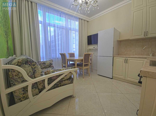 Оренда 1 кімнатної квартири, <a class="location-link" href="/kiev/" title="Недвижимость Київ">Київ</a>, <a class="location-link" href="/kiev/shevchenkovskij/" title="Недвижимость Шевченківський район">Шевченківський р-н</a>, Дмитриевская ул., 82 (изображение 2)