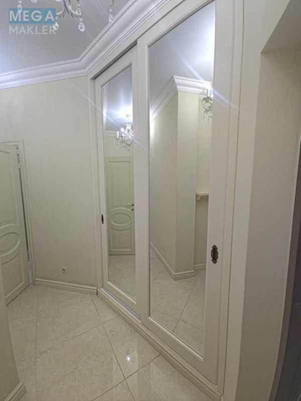 Оренда 1 кімнатної квартири, <a class="location-link" href="/kiev/" title="Недвижимость Київ">Київ</a>, <a class="location-link" href="/kiev/shevchenkovskij/" title="Недвижимость Шевченківський район">Шевченківський р-н</a>, Дмитриевская ул., 82 (изображение 14)