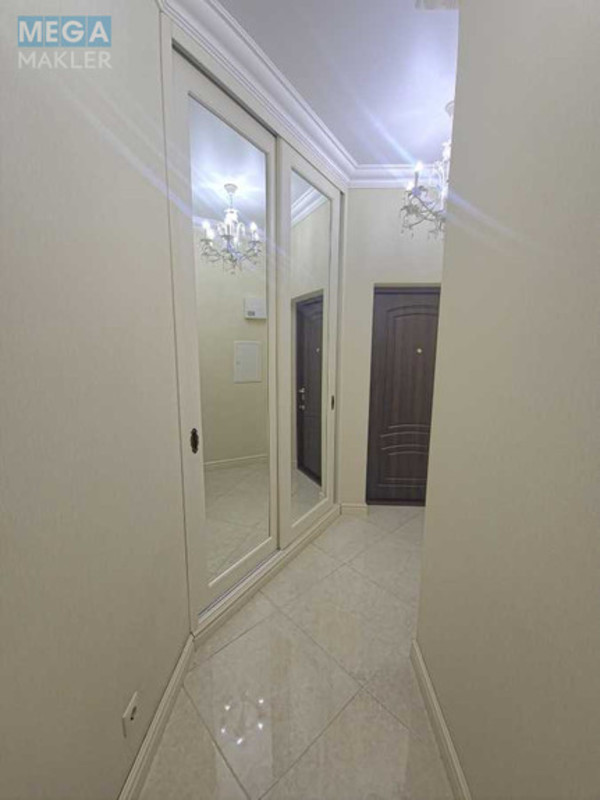 Оренда 1 кімнатної квартири, <a class="location-link" href="/kiev/" title="Недвижимость Київ">Київ</a>, <a class="location-link" href="/kiev/shevchenkovskij/" title="Недвижимость Шевченківський район">Шевченківський р-н</a>, Дмитриевская ул., 82 (изображение 15)