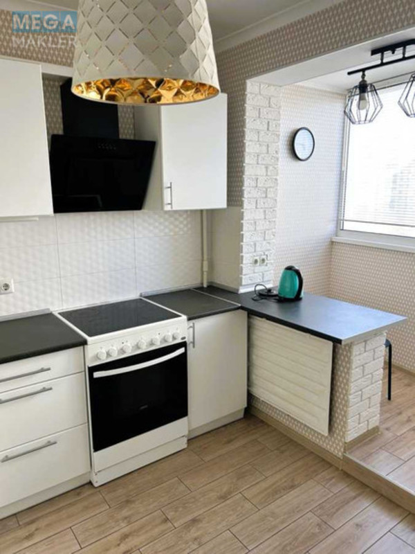 Оренда 1 кімнатної квартири, <a class="location-link" href="/kiev/" title="Недвижимость Київ">Київ</a>, <a class="location-link" href="/kiev/solomenskij/" title="Недвижимость Солом'янський район">Солом'янський р-н</a>, Митрополита Василя Липківського вул., 28 (изображение 2)