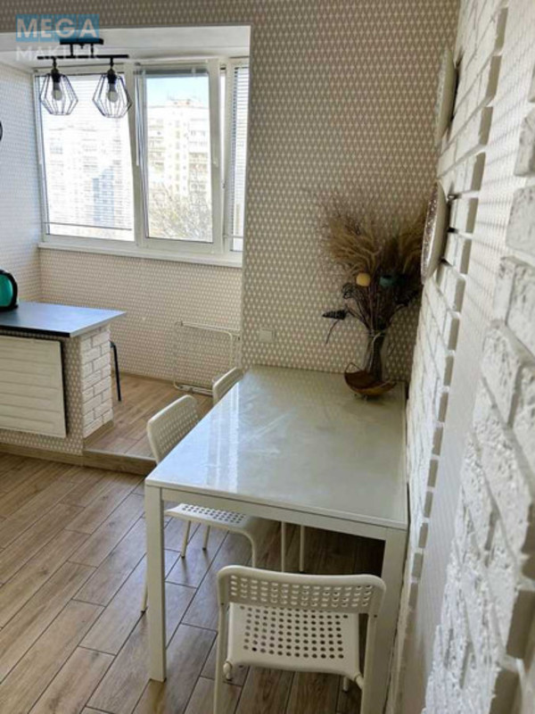 Оренда 1 кімнатної квартири, <a class="location-link" href="/kiev/" title="Недвижимость Київ">Київ</a>, <a class="location-link" href="/kiev/solomenskij/" title="Недвижимость Солом'янський район">Солом'янський р-н</a>, Митрополита Василя Липківського вул., 28 (изображение 8)