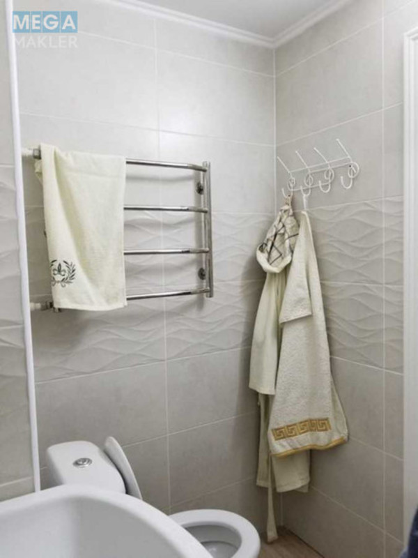 Оренда 1 кімнатної квартири, <a class="location-link" href="/kiev/" title="Недвижимость Київ">Київ</a>, <a class="location-link" href="/kiev/solomenskij/" title="Недвижимость Солом'янський район">Солом'янський р-н</a>, Митрополита Василя Липківського вул., 28 (изображение 17)