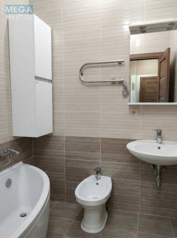 Продаж 1 кімнатної квартири (42,4/18/11), 11 пов. 16 пов. будинку, <a class="location-link" href="/kiev/" title="Недвижимость Київ">Київ</a>, <a class="location-link" href="/kiev/goloseevskij/" title="Недвижимость Голосіївський район">Голосіївський р-н</a>, Михайла Ломоносова вул., 46/1 (изображение 6)