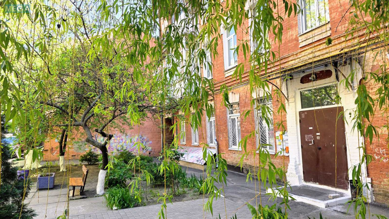 Продаж 3 кімнатної квартири (75/50/15), 2 пов. 4 пов. будинку, <a class="location-link" href="/kiev/" title="Недвижимость Київ">Київ</a>, <a class="location-link" href="/kiev/pecherskij/" title="Недвижимость Печерський район">Печерський р-н</a>, Саксаганского ул., 41В (изображение 2)