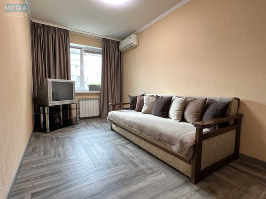 Оренда 2 кімнатної квартири, <a class="location-link" href="/kiev/" title="Недвижимость Київ">Київ</a>, <a class="location-link" href="/kiev/solomenskij/" title="Недвижимость Солом'янський район">Солом'янський р-н</a>, Митрополита Липковского ул., 3 (изображение 6)